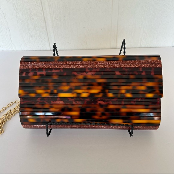 SONDRA ROBERTS FAUX TORTOISE SHELL CLUTCH EVENING BAG - Picture 6 of 14